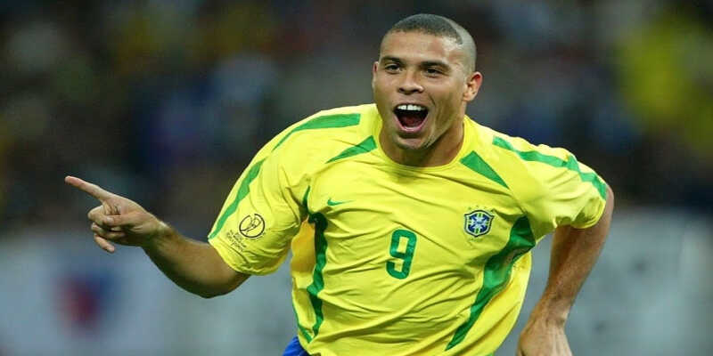 Ronaldo Nazário người sở hữu tốc độ kinh hoàng