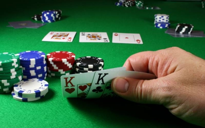 Poque – Tiền Thân Trực Tiếp Của Poker Và Sự Phát Triển Chi Tiết