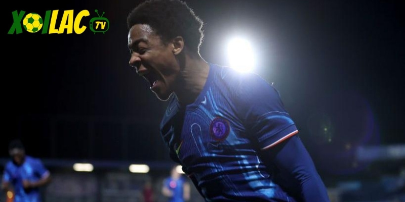 Ryan Kavuma McQueen là mẫu cầu thủ hiện đại: tốc độ, kỹ thuật, đa năng