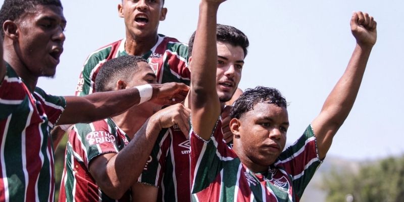 Đánh giá phong cách thi đấu của cầu thủ