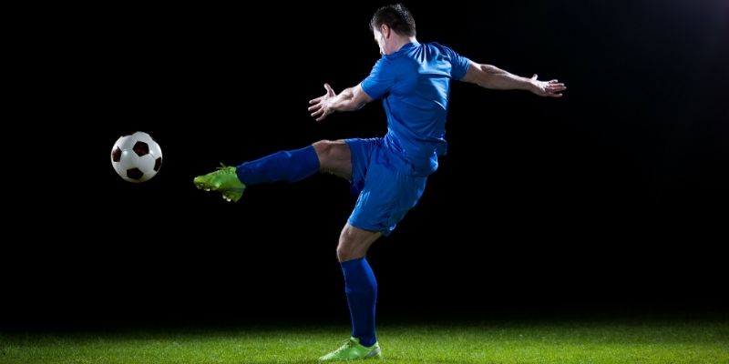 Những cầu thủ tận dụng nhận bóng mở góc tốt nhất hiện nay