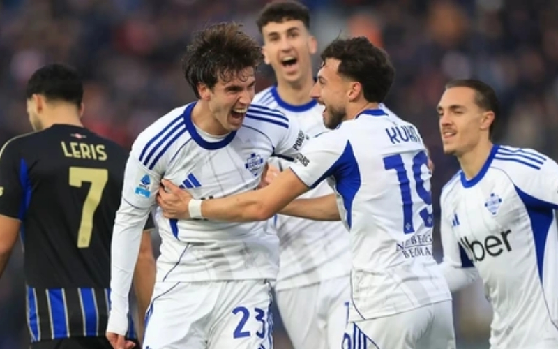 Chiến thuật dự đoán từ hai huấn luyện viên