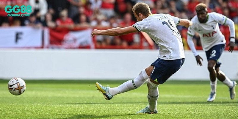 Top các tiền đạo cắm hàng đầu của thế giới bóng đá