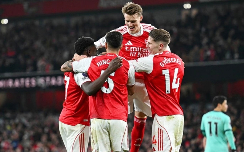 Arsenal giành chiến thắng quan trọng trước Wolves sân khách