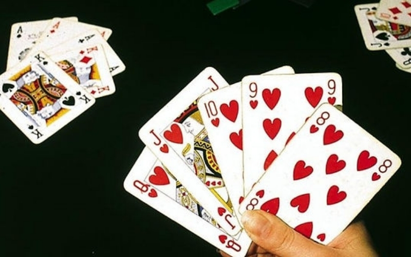 Sự khác biệt giữa Poker giải trí và Poker thi đấu chuyên nghiệp