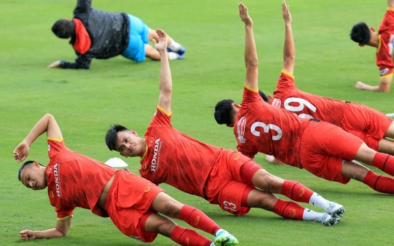 Ảnh hưởng của thể lực đến tư duy và kỹ thuật xử lý bóng