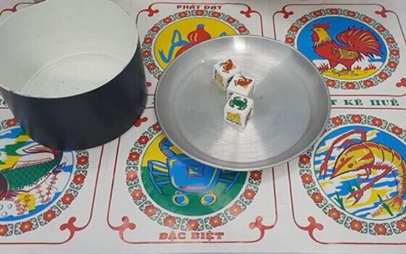 Cách chơi Bầu Cua giúp bạn phán đoán chuẩn mặt xúc xắc